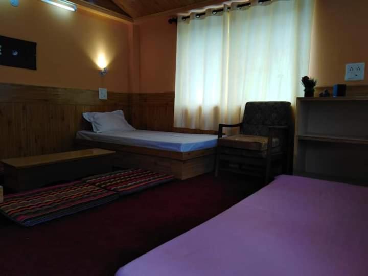 Bed and Breakfast Flying Monk Huts & Restaurant Kyelang Екстер'єр фото